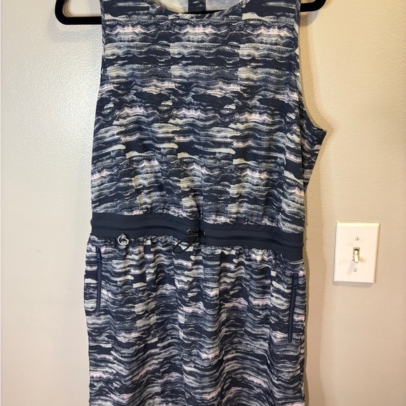 Elegant Navy Patterned Mini Dress - Picture 1 of 5